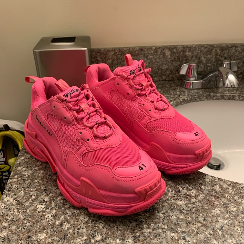 triple s pink balenciaga